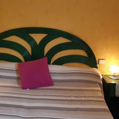 2 Pieces Au Lavandou Avec Parking Proche Plage, Terrasse Vue - Fr-1-251-843 르 라방두