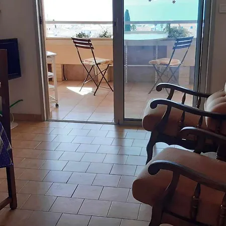 2 Pieces Au Lavandou Avec Parking Proche Plage, Terrasse Vue - Fr-1-251-843 Apartment *