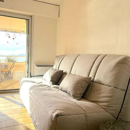 Апартаменти 2 Pieces Au Lavandou Avec Parking Proche Plage, Terrasse Vue - Fr-1-251-843 Ле-Лаванду