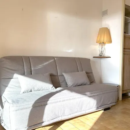 Апартаменти 2 Pieces Au Lavandou Avec Parking Proche Plage, Terrasse Vue - Fr-1-251-843 *