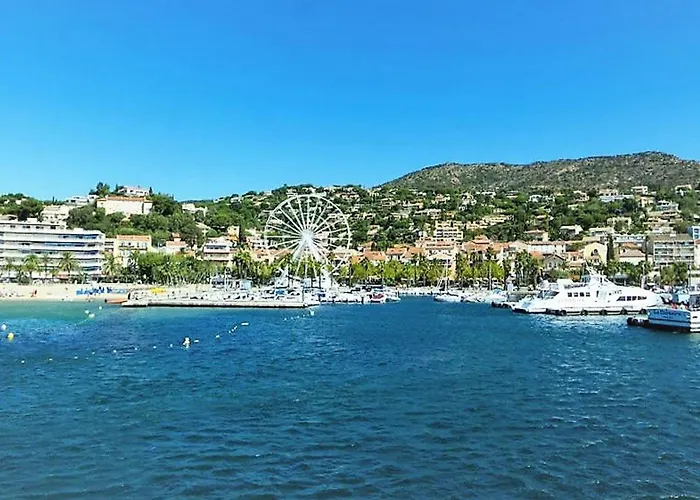 2 Pièces Au Lavandou Avec Parking Proche Plage, Terrasse Vue - Fr-1-251-843 Le Lavandou