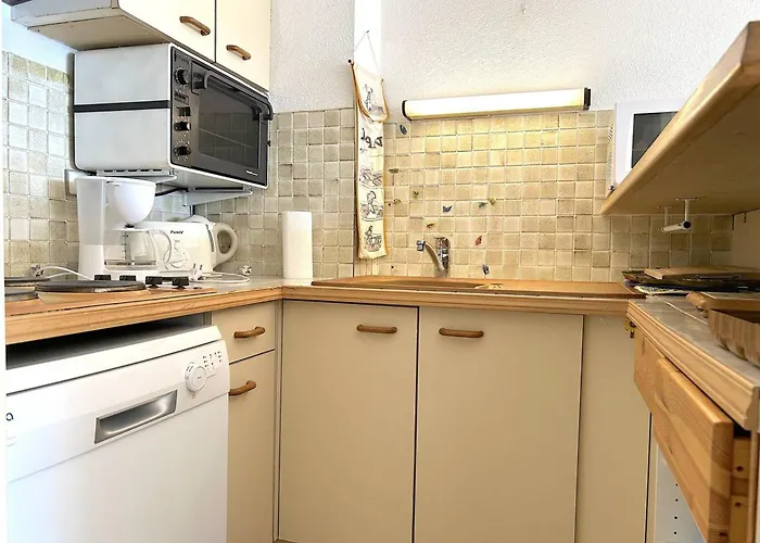 Appartamento 2 Pièces Au Lavandou Avec Parking Proche Plage, Terrasse Vue - Fr-1-251-843 *